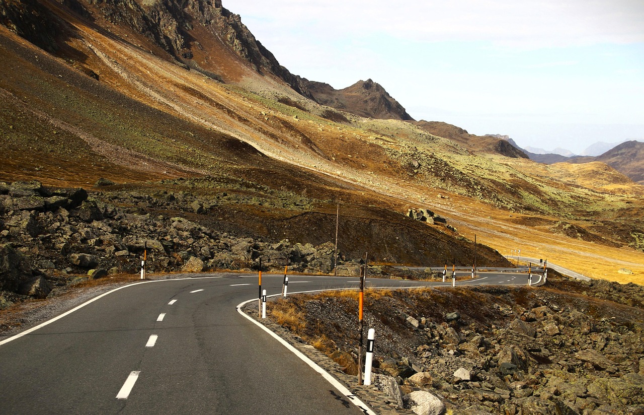 鹿児島の介護スクールで試験合格体験談を集めたいのですが、どうすれば良いですか？